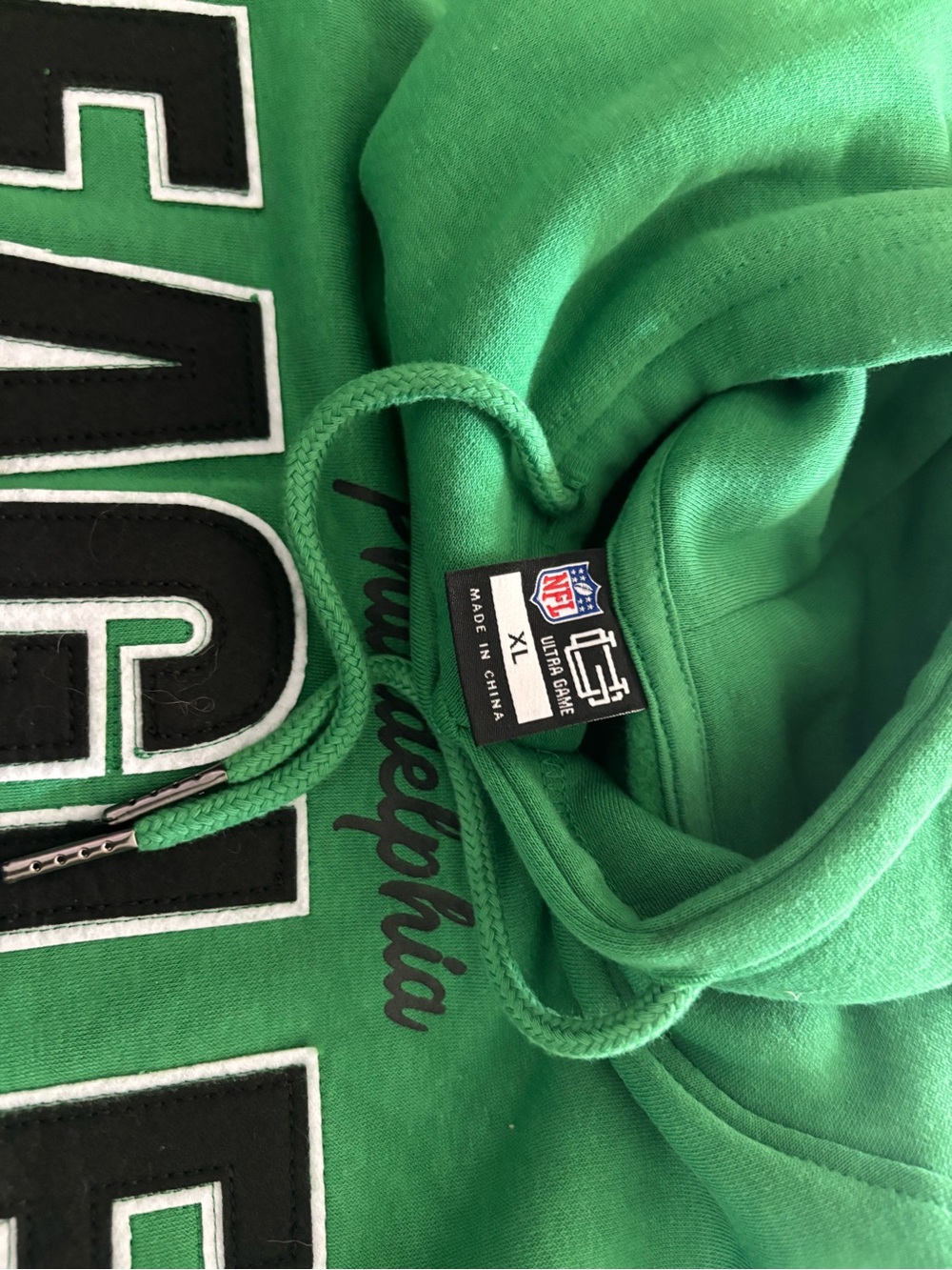 NFL Green Philadelphia Eagles Pullover Hoodie with Black Lettering - Picture 3 of 5